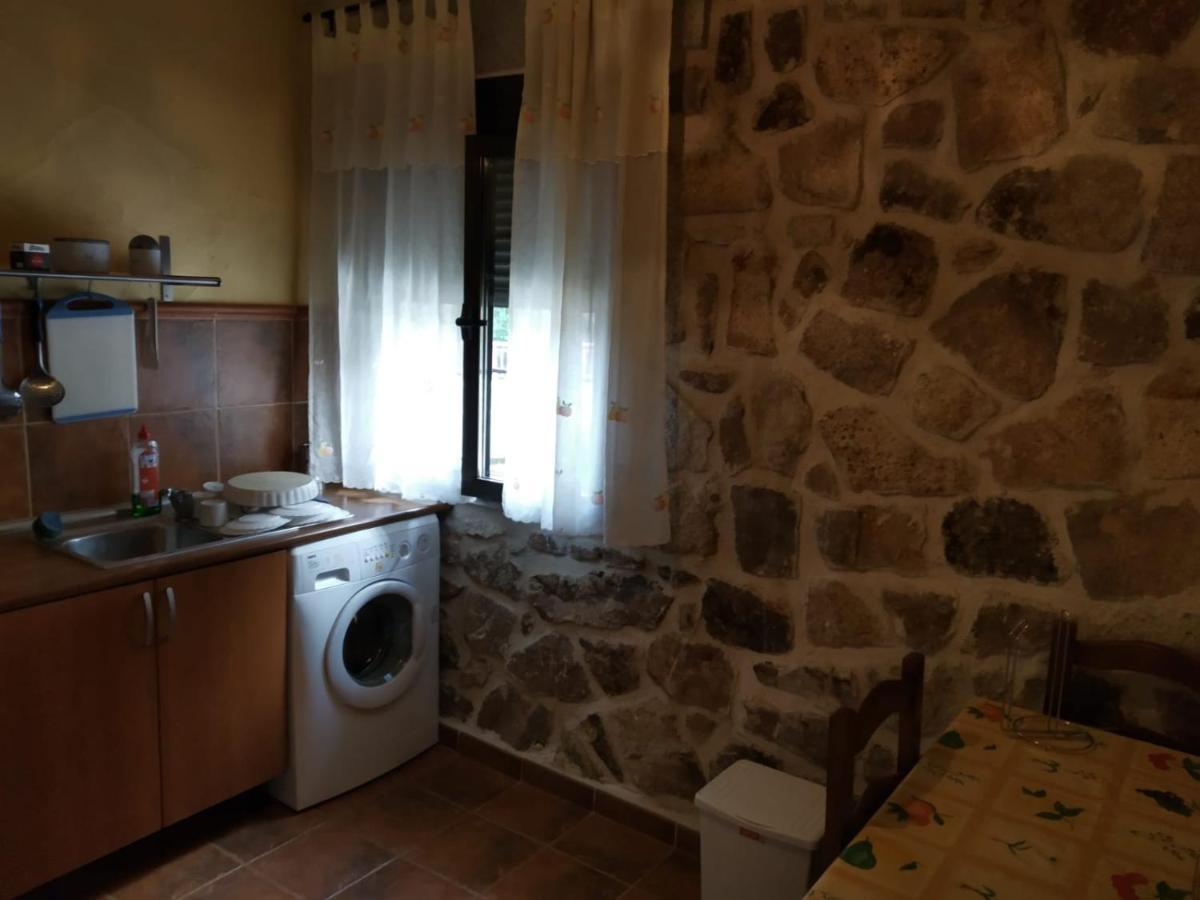 Viv. De Uso Turistico Fuente El Tejo - Casa Ana Villa Бургоондо Екстериор снимка