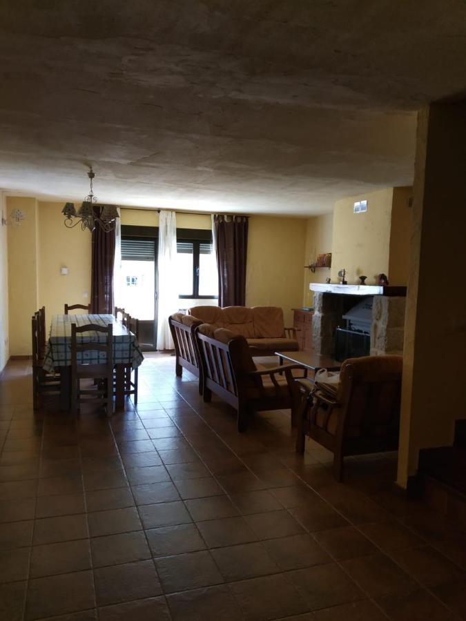 Viv. De Uso Turistico Fuente El Tejo - Casa Ana Villa Бургоондо Екстериор снимка
